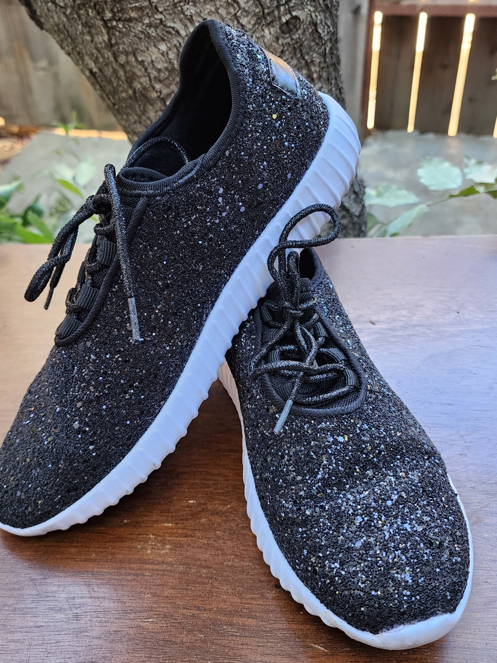 Forever Black Sparkly Glitter Knit Low-Top Sneakers [10]